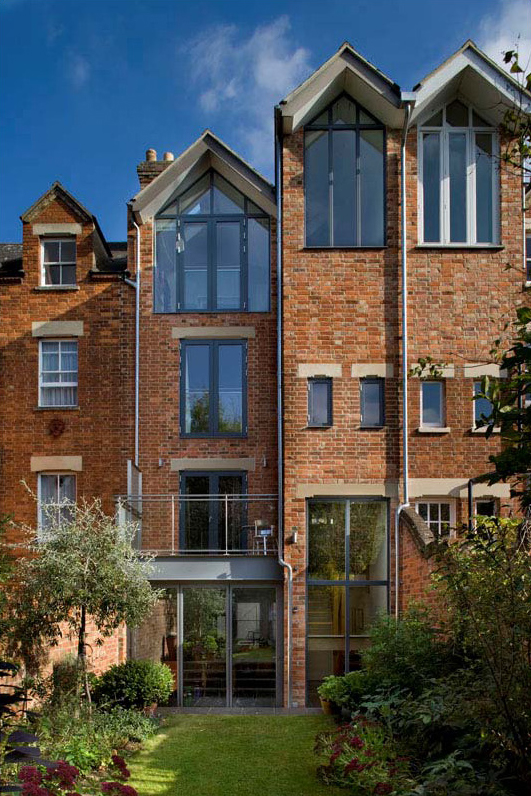© Alastair Binnie Architecture & Environment Architects 2004, London, Edinburgh - Architecture, Energy, Sustainability, Built Envirionment, Zero Carbon, Low Carbon, Energy Efficiency, Water Resources, Health, Wellbeing, Passive House, Passive House, BREEAM, LEED, WELL, UKNZCB, DGNB